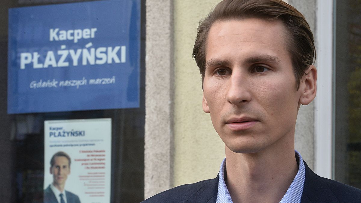 Tuż po zdaniu egzaminu adwokackiego Kacper Płażyński w wieku 28 lat został kierownikiem w pionie ds. korporacyjnych Energi. Teraz jako bezrobotny dostał 20 tys. unijnej dotacji. - Legalnie dostałem dofinansowanie - broni się.