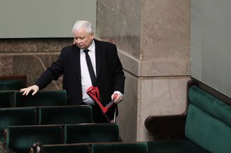 Giertych do Kaczyńskiego: sprawdźmy się na wykrywaczu kłamstw. Chodzi o dwie wieże i 50 tys. dla księdza