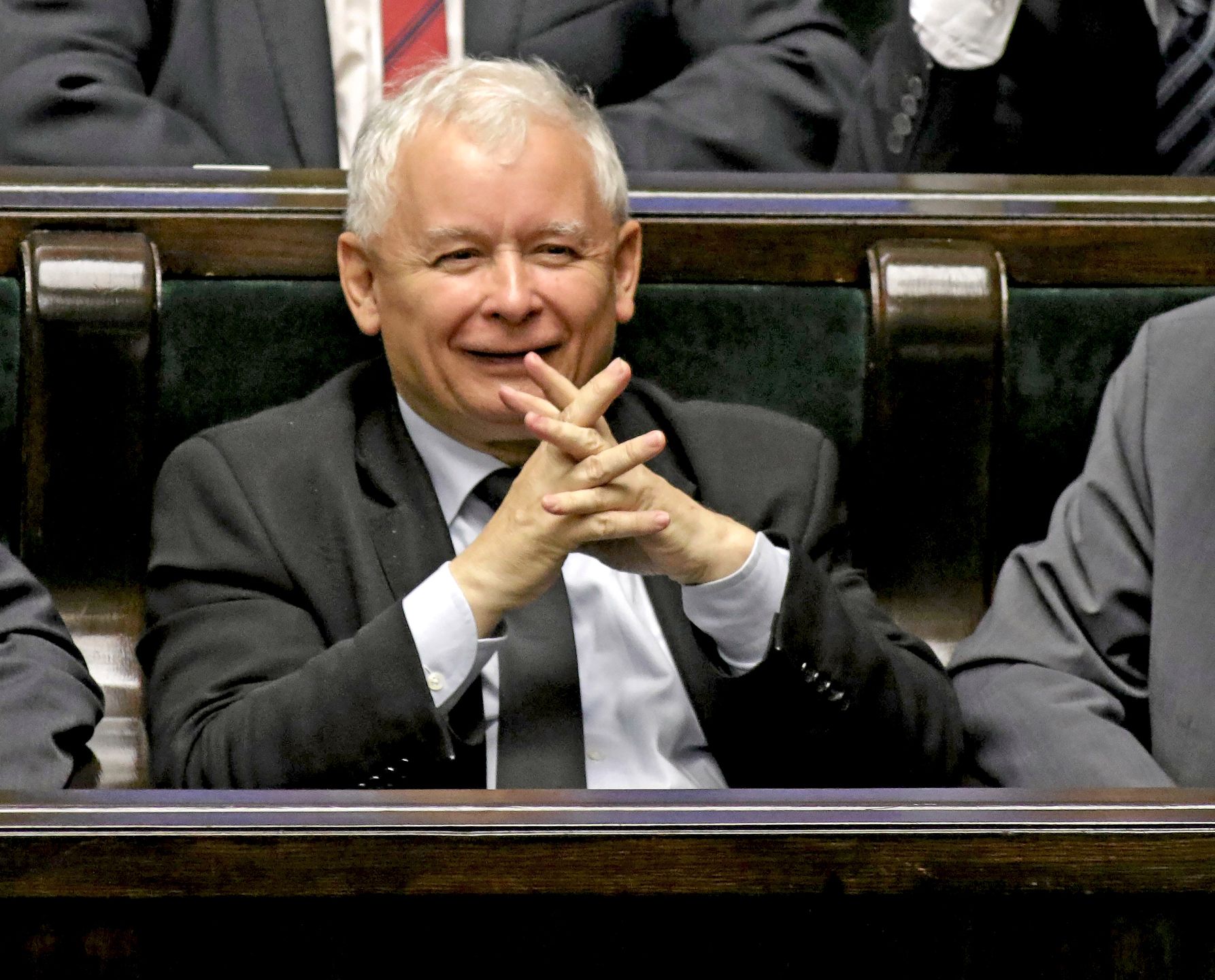 Jarosław Kaczyński może być zadowolony. Międzynarodowy kapitał docenił wyniki gospodarki i inwestuje w złotego