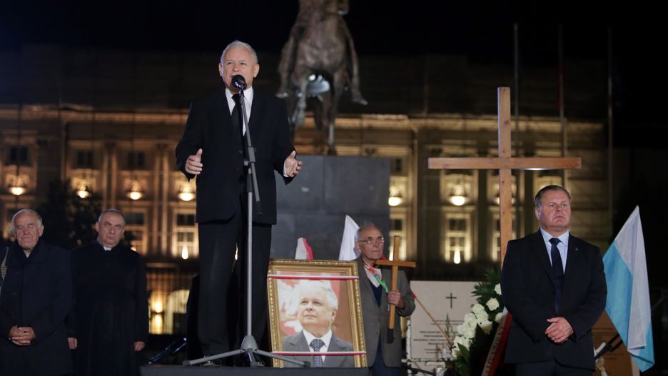Jarosław Kaczyński, prezes PiS, przemawia podczas wrześniowej miesięcznicy smoleńskiej.
