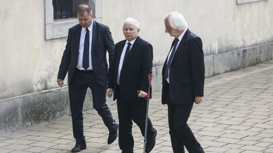 Prezes PiS Jarosław Kaczyński zapowiedział, że po wyborach parlamentarnych 2019 przejdzie operację kolana