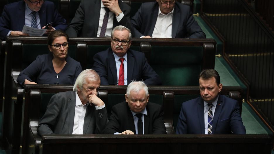 Zjednoczona Prawica i Koalicja Europejska zdobyłyby po 23 mandaty