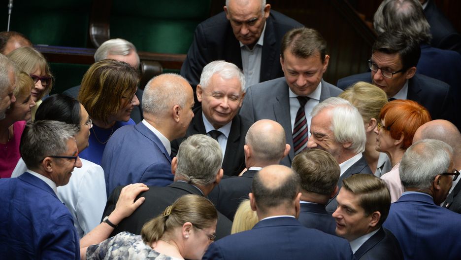 Prezes PiS wprowadził "COD", ale musi uważać