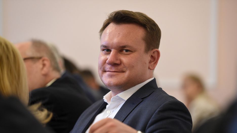 Wyniki wyborów parlamentarnych 2019. Dominik Tarczyński ma powody do zadowolenia