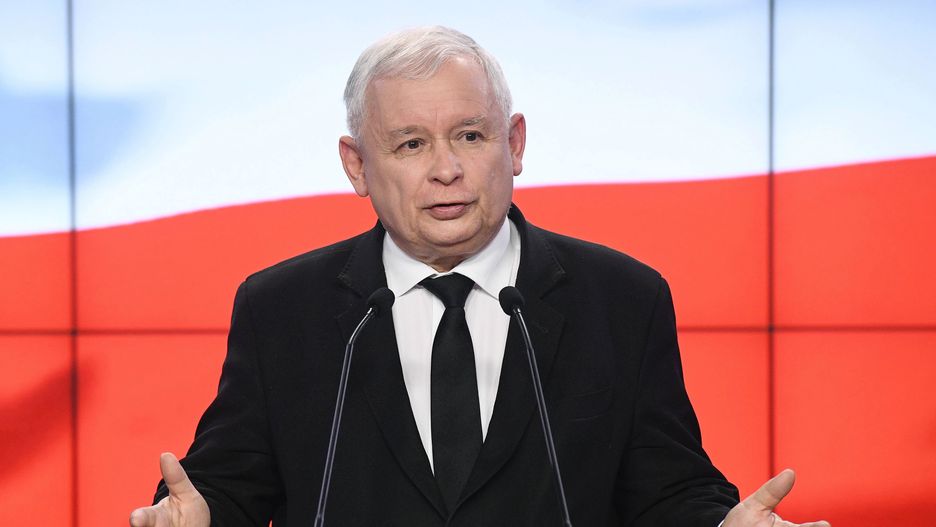 Jarosław Kaczyński zapowiedział obniżenie wynagrodzeń posłom