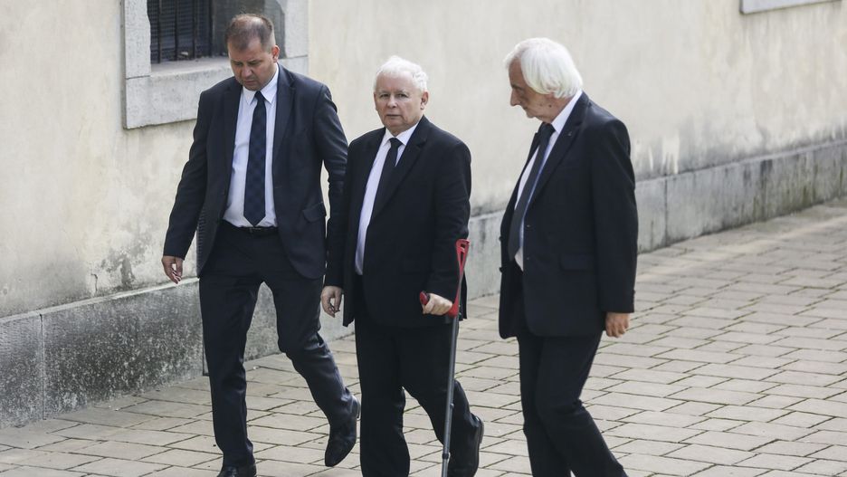 Jarosława Kaczyńskiego czeka długa rehabilitacja
