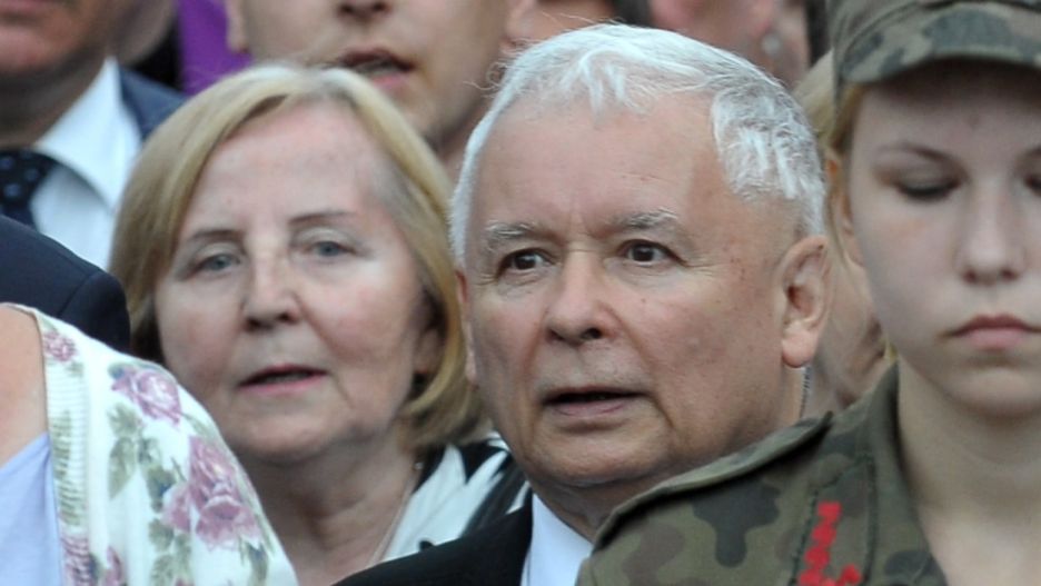 Jarosław Kaczyński w otoczeniu kobiet to rzadki widok