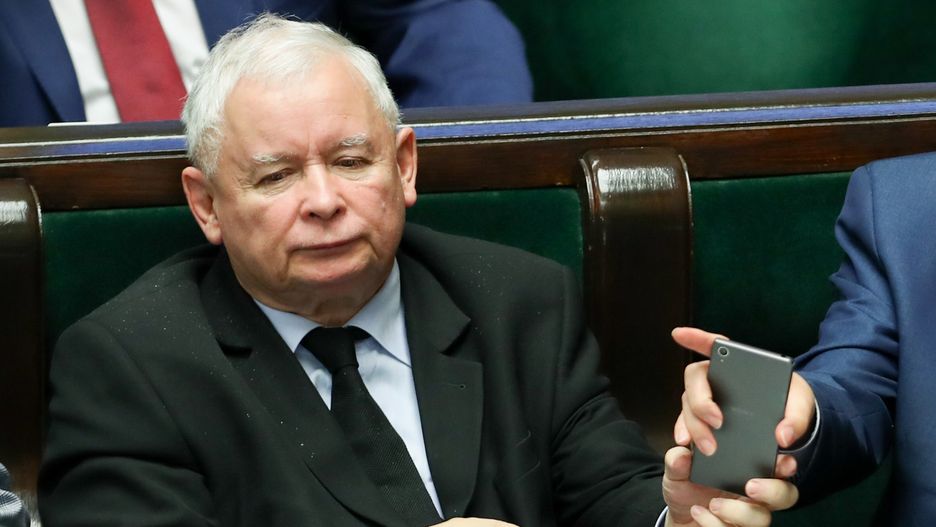 Jarosław Kaczyński ma przejść operację kolana jeszcze w tym roku