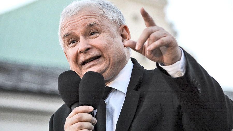 Jarosław Kaczyński oceniał, że władza powinna odpowiadać za samopodpalenia. 
