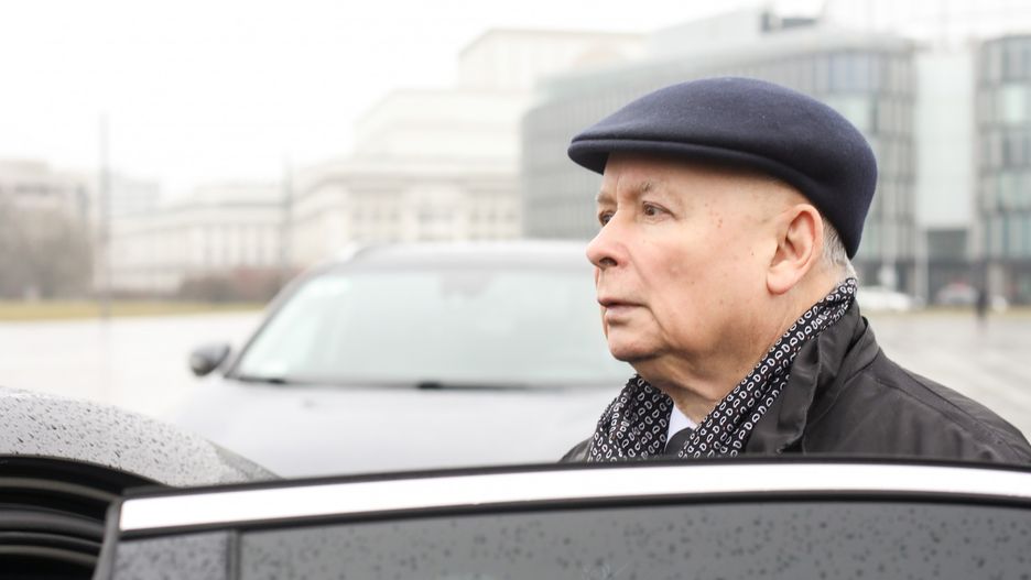 Koronawirus w Polsce. Jarosław Kaczyński osobiście uczestniczył we mszy