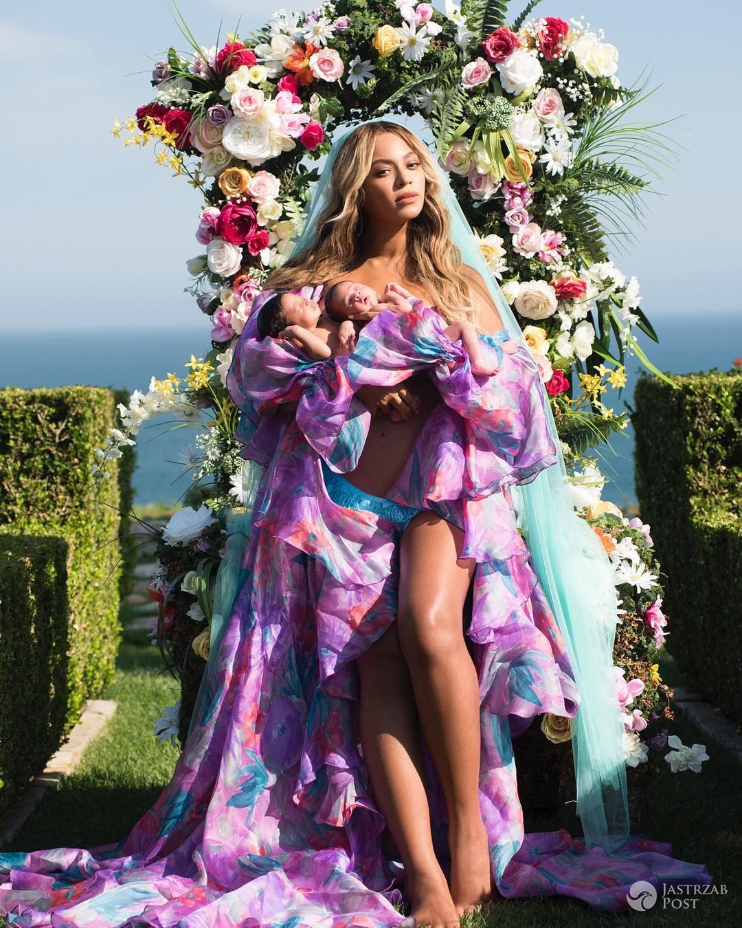Beyonce z bliźniętami pierwsze zdjęcie