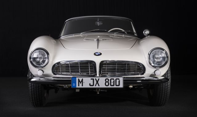 Historyczne BMW 507 Elvisa Presleya odrestaurowane
