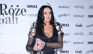 Kuszący dekolt Kayah. Piosenkarka zadała szyku na czerwonym dywanie