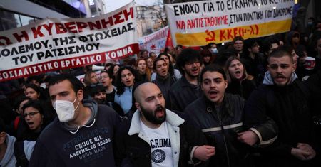Grecja: Tysiące protestów w Salonikach po śmiertelnej katastrofie kolejowej