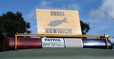 Ewakuacja szpitala w Policach. Saperzy spróbują wydobyć ogromny niewybuch