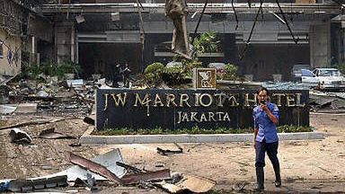 Zniszczony w eksplozji hotel Marriott