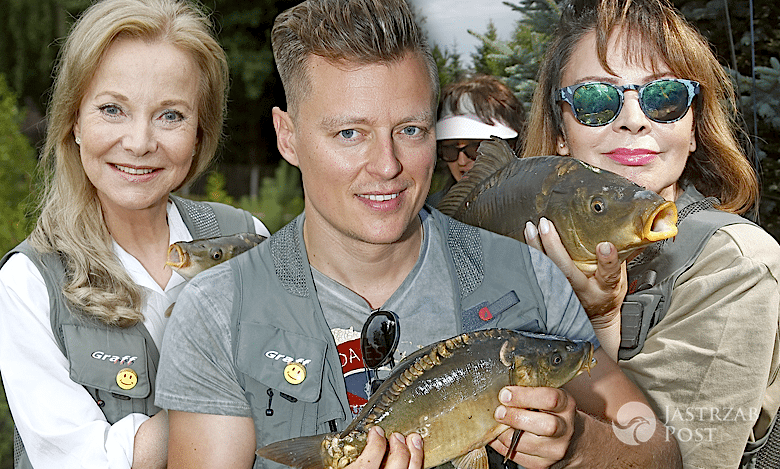 Gwiazdy pozują ze złowionymi rybami: Rafał Brzozowski, Izabela Trojanowska, Laura Łącz
