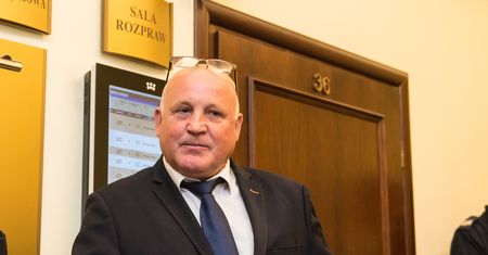 Podpalił kukłę żyda we Wrocławiu. Teraz może uniknąć kary