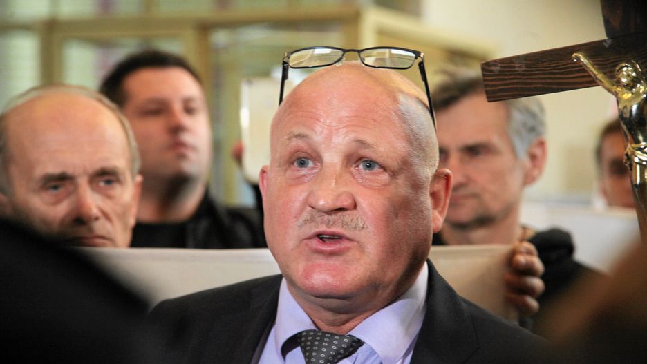 Piotr Rybak spalił kukłę Żyda 18 listopada 2015 r.