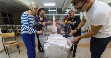 Incydenty podczas wyborów. Butelka wódki za głosy