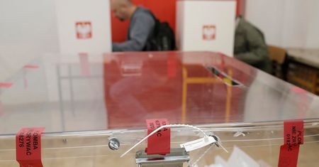 Wybory prezydenckie 2020. Sondaż. Przybywa Polaków, którzy chcą przełożenia terminu wyborów