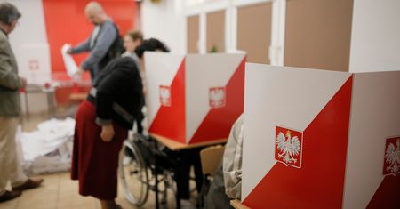 Koronawirus w Polsce. W weekend odbędą się wybory lokalne. Wprowadzono środki ostrożności
