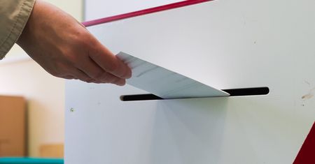 Nowy sondaż. PO przed PiS w Warszawie
