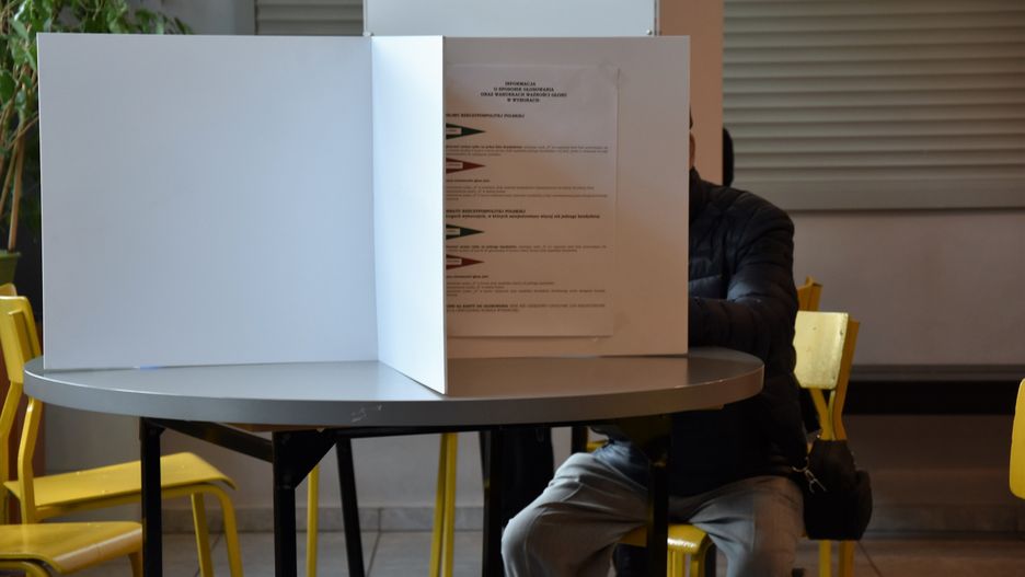 Koronawirus w Polsce. Trwają wybory przedterminowe i uzupełniające 