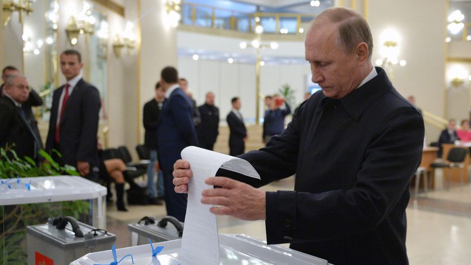 Władimir Putin ma wiele metod, by zapewnić sobie odpowiedni wynik w wyborach