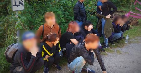 Bieszczady. Straż Graniczna znalazła 12 Wietnamczyków w bagażniku