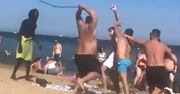 Barcelona. Krwawe wakacje na plaży. Turysta walczył metalowym prętem