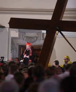 Wielkanoc. "Krzyż dzieci i nauczycieli". Emocjonalne słowa kard. Kazimierza Nycza