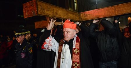 Kard. Nycz: Triduum to wydarzenie ważne dla ochrzczonych