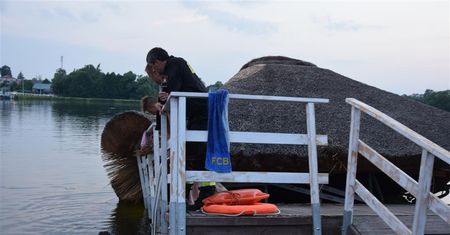 Niebezpieczny pomost i molo. Właściciel działki musi się liczyć z konsekwencjami