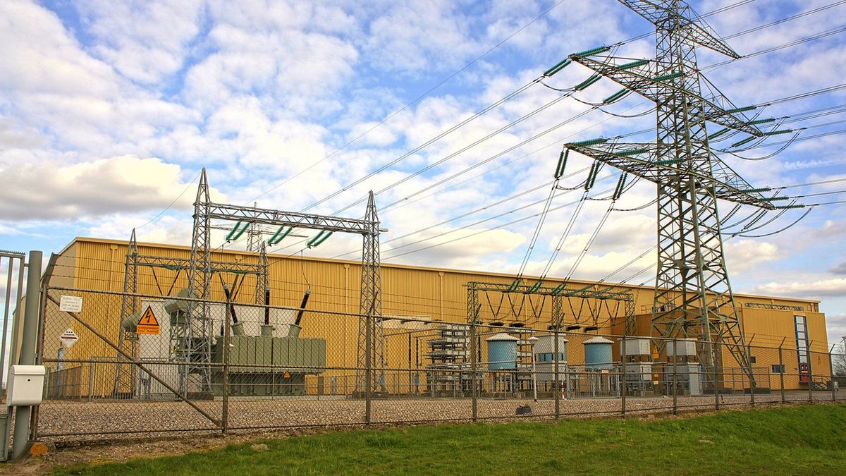 Energia z wiatru wciąż jest niestabilnym źródłem. Zmienią to magazyny energii, dzięki którym nie będziemy skazani na kaprysy pogody. 