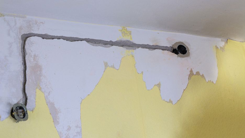  Do jednego gniazdka można podłączyć tyle urządzeń, żeby ich łączny pobór prądu nie przekraczał 3 kW