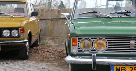Warszawiacy rozpoczęli sezon cyklicznych spotkać z klasyczną motoryzacją
