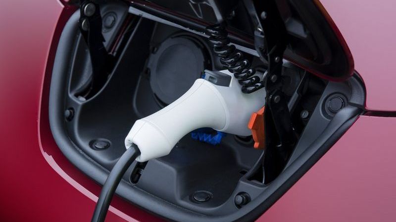 Infrastruktura ładowania w Polsce jest wciąż bardzo skromna. 