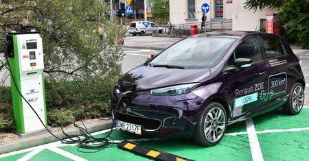 Samochody elektryczne zaleją Europę. Ale Polska będzie stała z boku