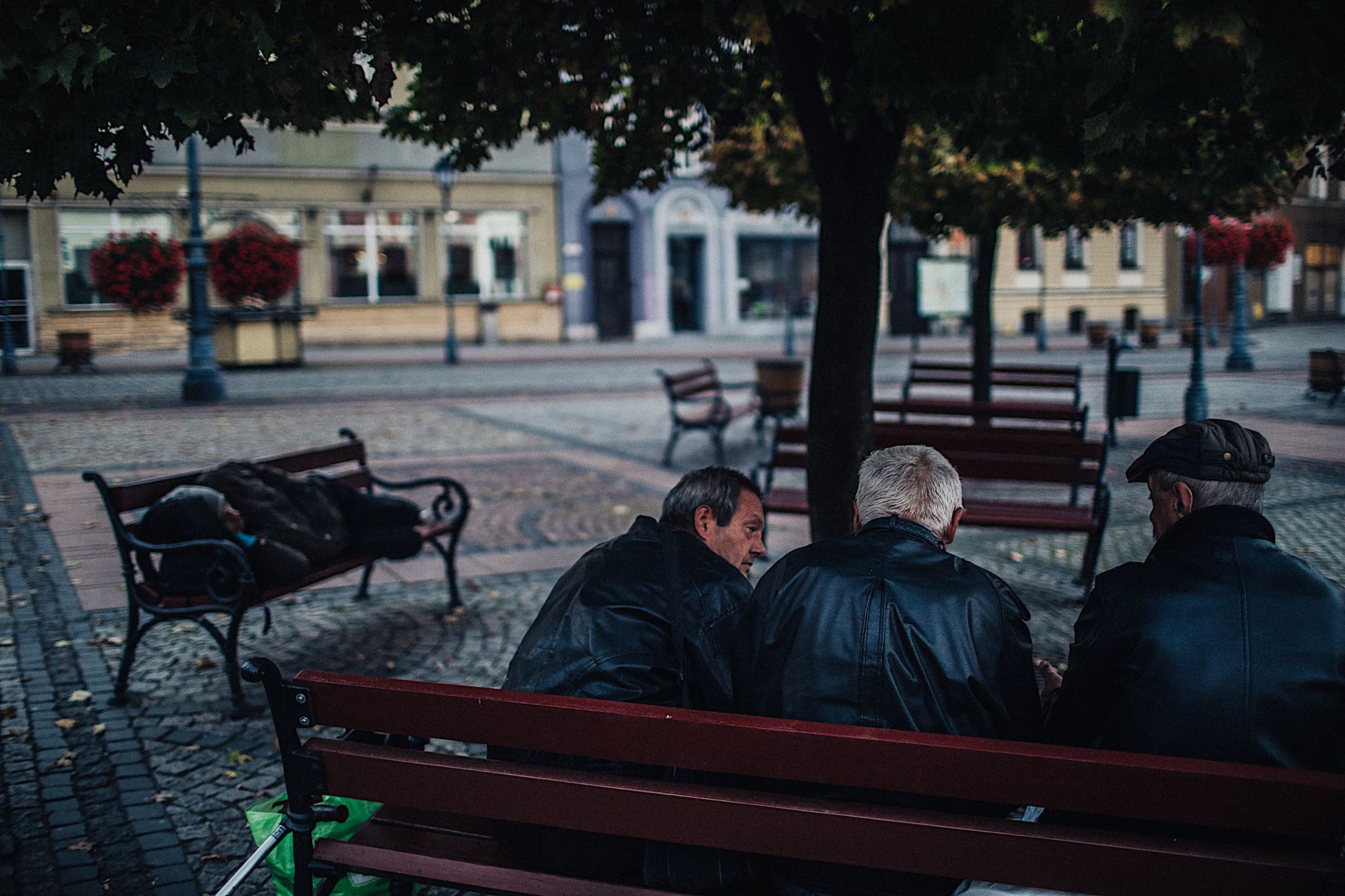 Mieszkańcy Wałbrzycha na starówce. 