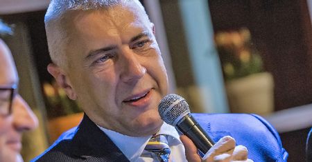 Zamiast transmisji z pogrzebu gen. Ścibora-Rylskiego, powtórka z Amber Gold. Giertych zwraca się do prezesa TVP