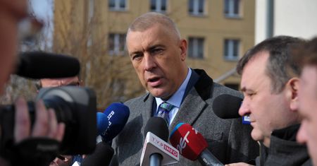 Senator PiS doniósł na Romana Giertycha. Jest reakcja