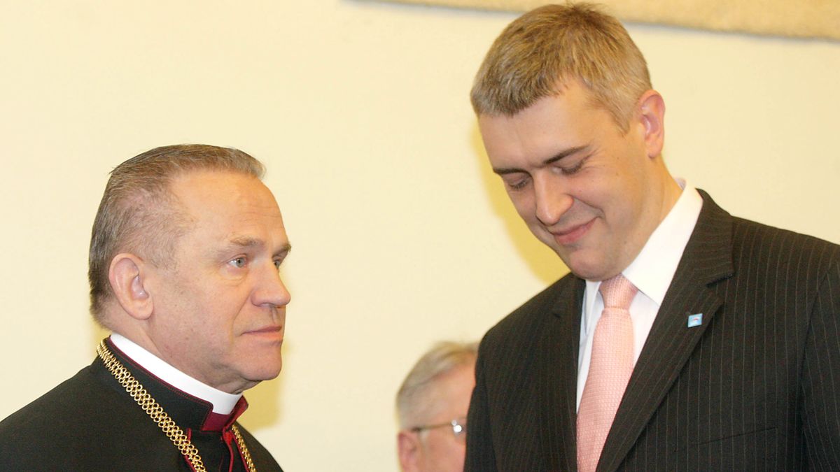 Roman Giertych wręczył medal ks. Jankowskiemu