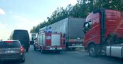 Trasa S8 pod Rawą Mazowiecką zablokowana. Na drodze leży ciężarówka