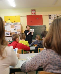 Nauczyciele są zmuszani do pracy za darmo. Godziny karciane zniknęły, ale pojawił się "wolontariat"