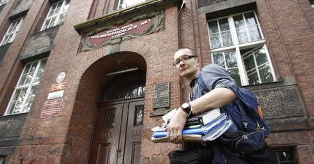 Nauczyciel Roku odwołuje zajęcia dodatkowe, ale nie odwołuje siebie. "Byliśmy na pogrzebie edukacji"