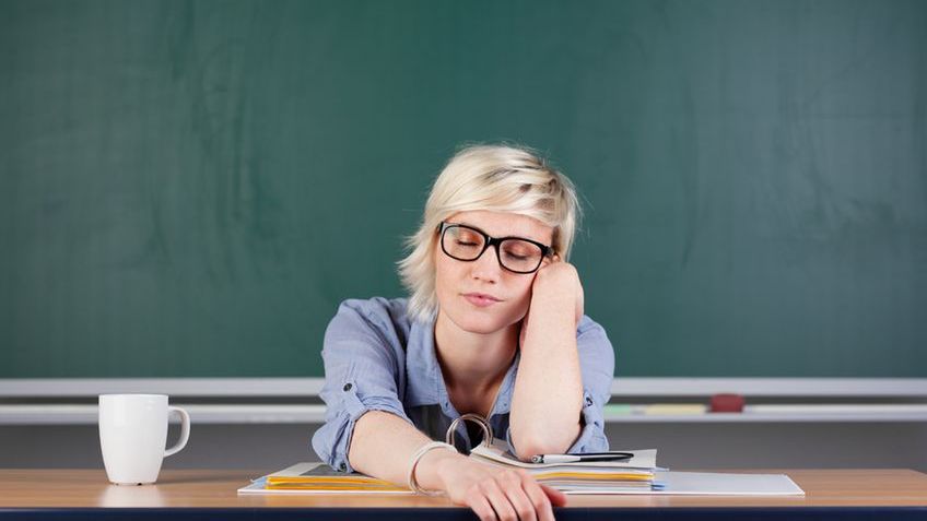 Zgodnie z przepisami praca nauczyciela jest pracą o szczególnym charakterze