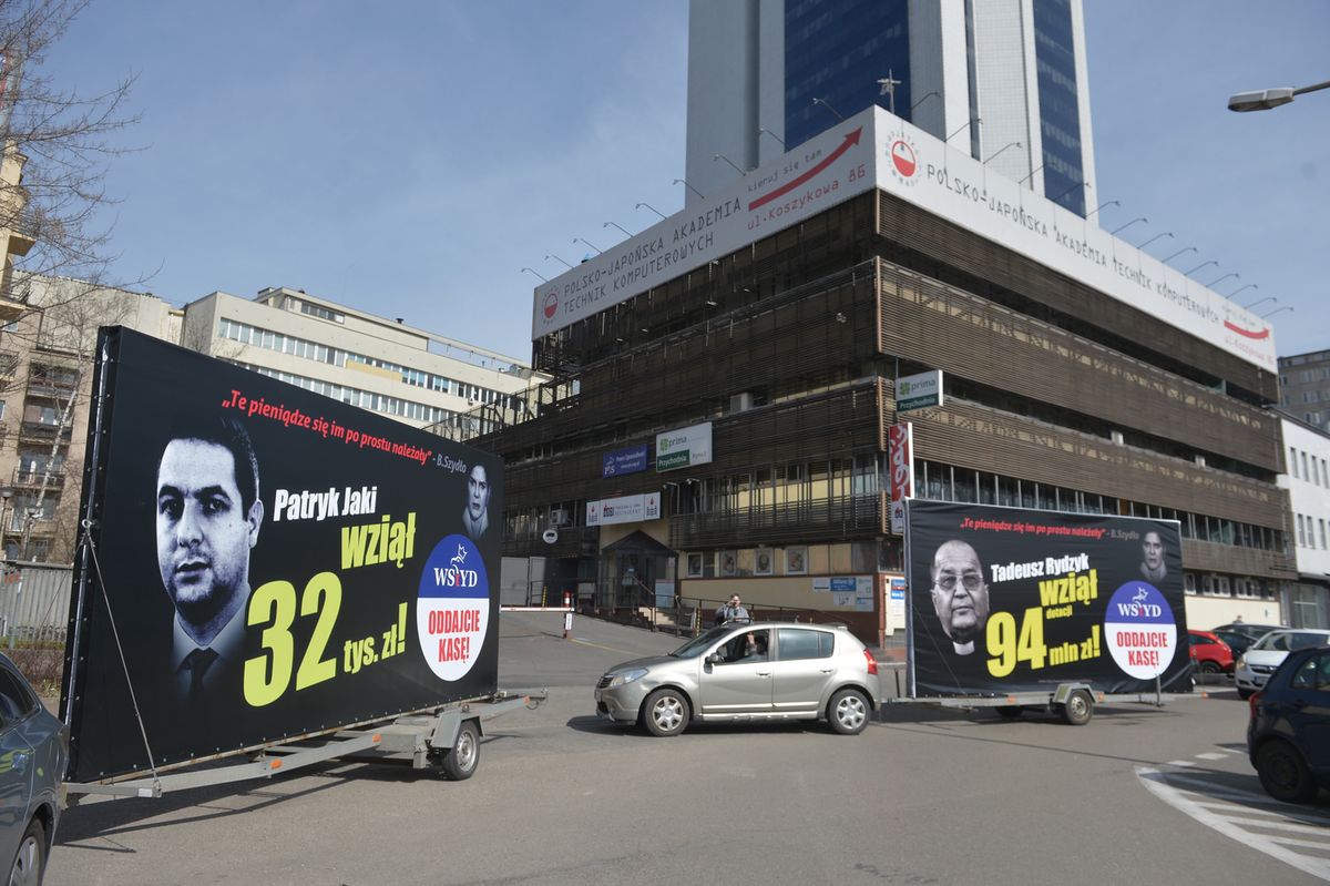 Nie będzie dochodzenia ws. billboardu z ojcem Rydzykiem. Brak interesu społecznego