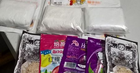 Sterydy zamiast proszku do pieczenia w przesyłce z Hongkongu