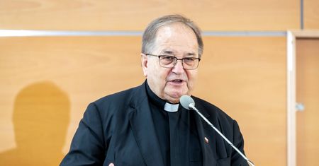 O. Tadeusz Rydzyk o Grecie Thunberg: dziecko, które powinno się uczyć, a nie manipulować innymi dziećmi